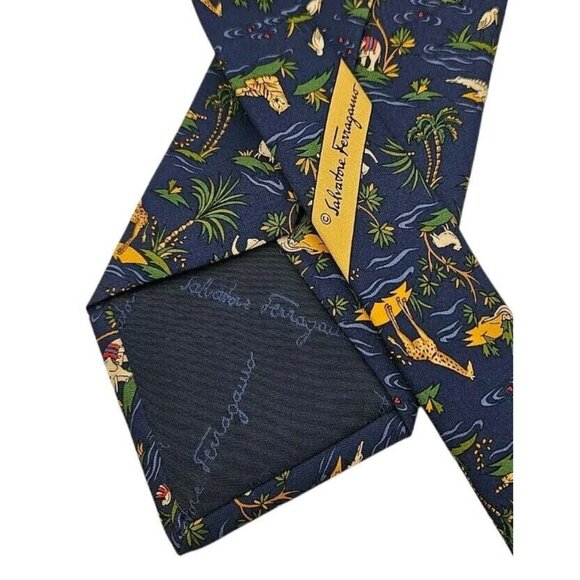 SALVATORE FERRAGAMO Men's 100% Silk Necktie LUXURY Blue Island Animal W:3.7" EUC - Picture 5 of 5